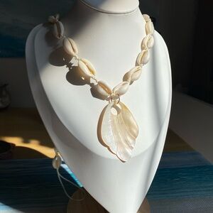 M135 Mermaid Goddess Shells Necklace with Carved Shell